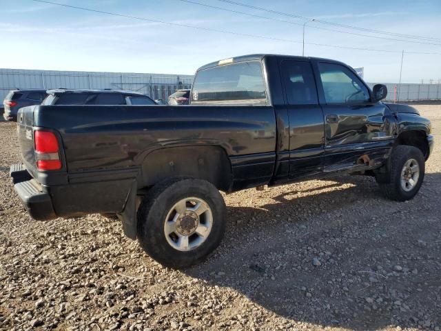 2000 Dodge RAM 2500