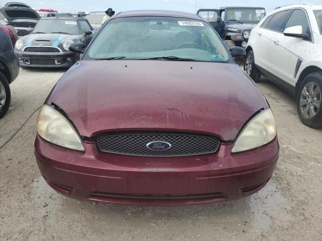 2005 Ford Taurus SE