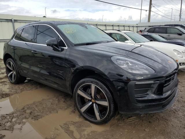 2023 Porsche Macan Base