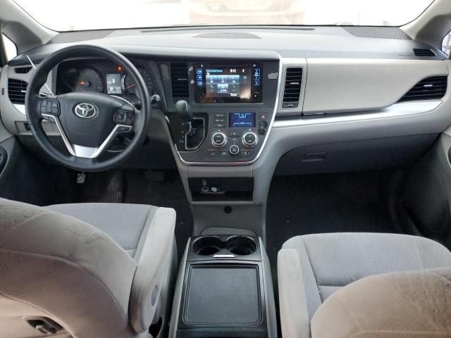 2016 Toyota Sienna LE