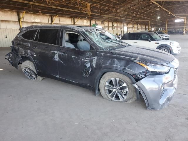 2021 Toyota Highlander Hybrid XLE