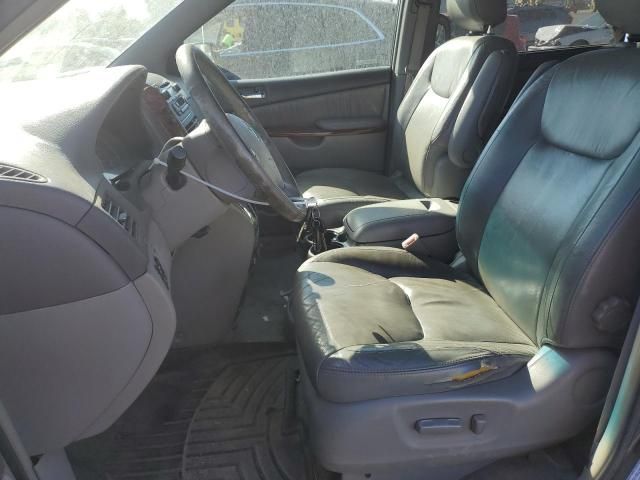 2004 Toyota Sienna XLE