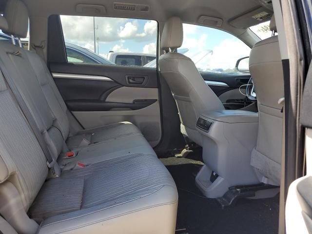 2016 Toyota Highlander LE