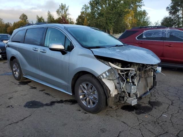 2021 Toyota Sienna XLE