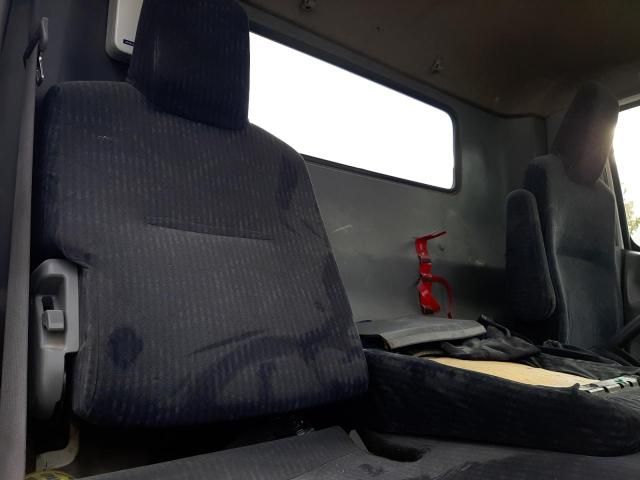 2015 Hino 195