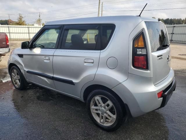 2010 KIA Soul +