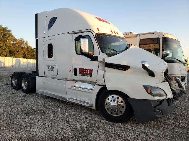 2020 Freightliner Cascadia 126