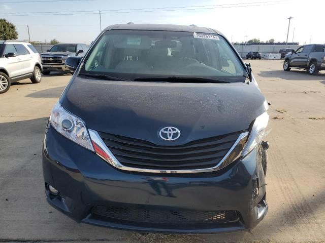 2011 Toyota Sienna XLE