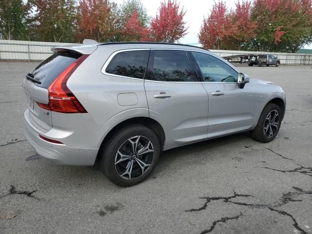 2022 Volvo XC60 B5 Momentum