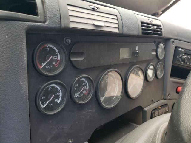 2011 Freightliner Cascadia 125