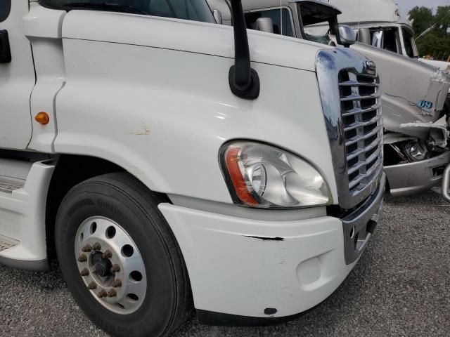 2013 Freightliner Cascadia 125