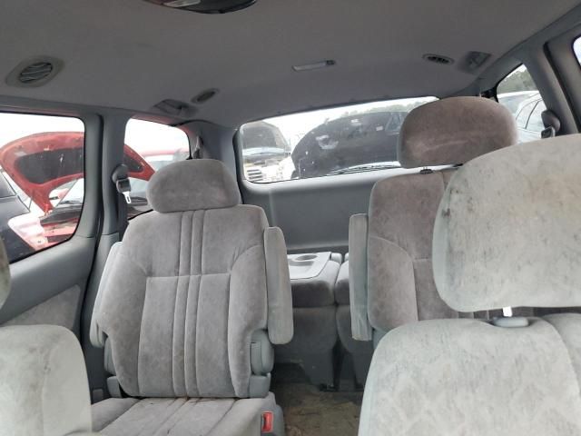 2000 Toyota Sienna LE