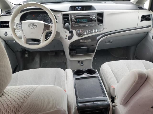 2014 Toyota Sienna LE