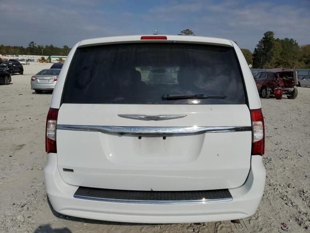 2016 Chrysler Town & Country Touring