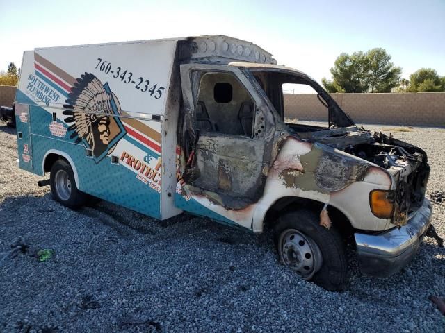 2005 Ford Econoline E350 Super Duty Cutaway Van