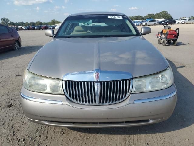 2002 Lincoln Town Car Executive