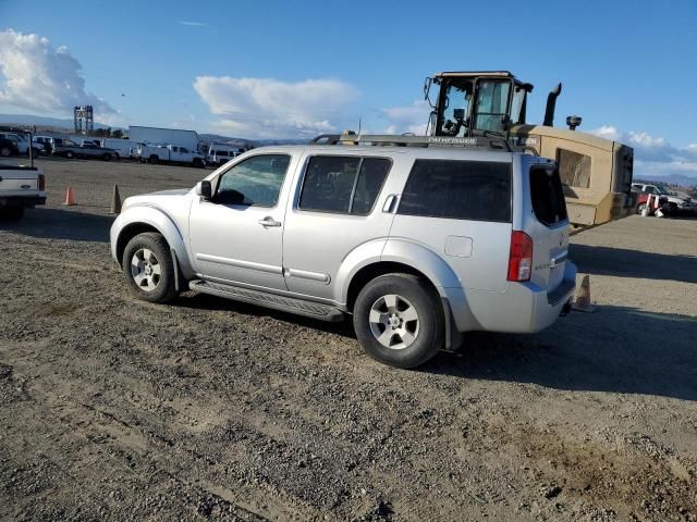 2006 Nissan Pathfinder LE