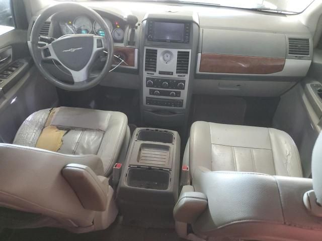 2009 Chrysler Town & Country Touring