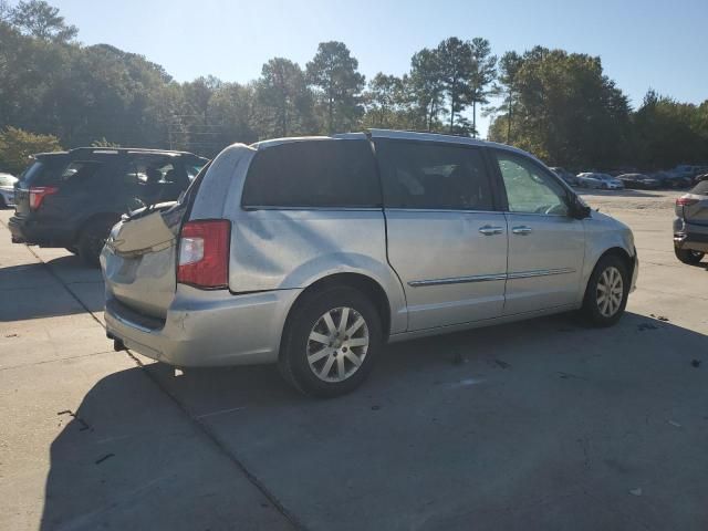 2012 Chrysler Town & Country Touring L