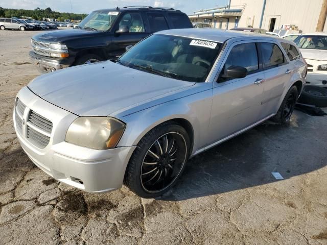 2006 Dodge Magnum SE