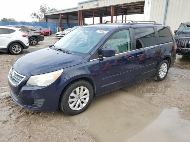 2014 Volkswagen Routan SE