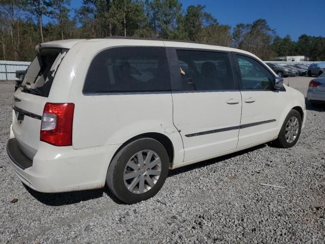 2011 Chrysler Town & Country Touring L