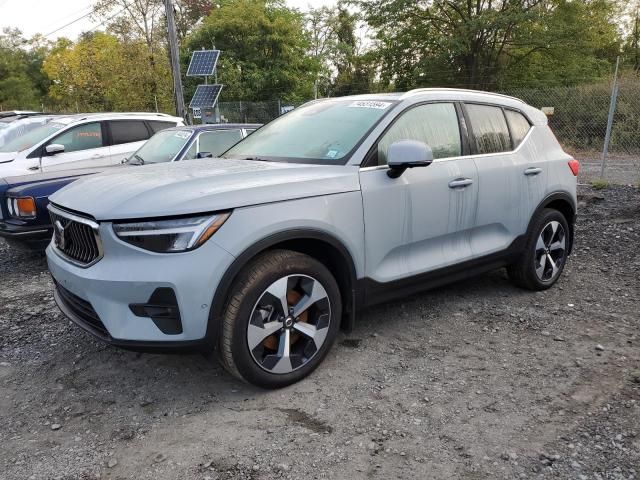 2024 Volvo XC40 Plus