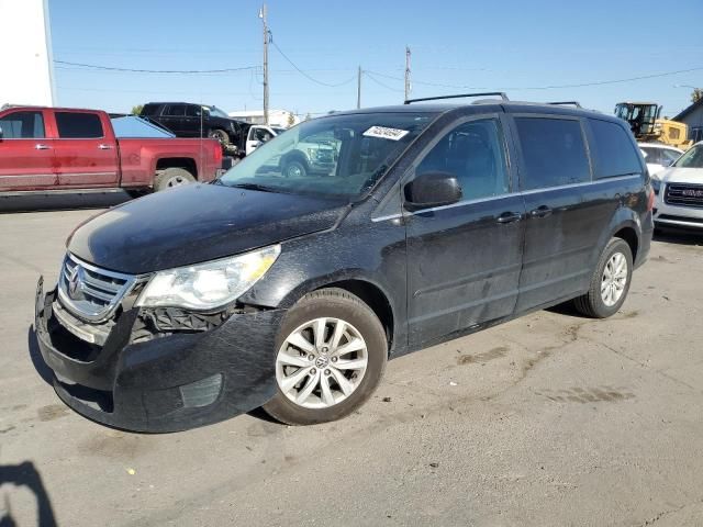 2012 Volkswagen Routan SE