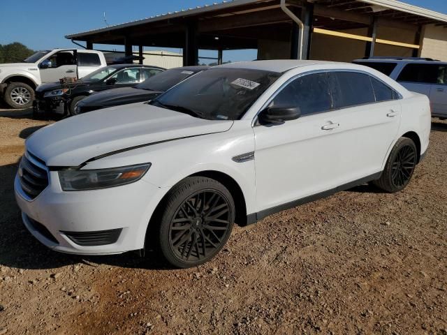 2014 Ford Taurus SE