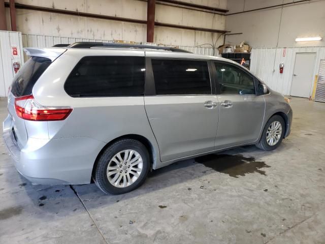 2015 Toyota Sienna XLE