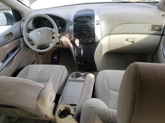 2009 Toyota Sienna CE