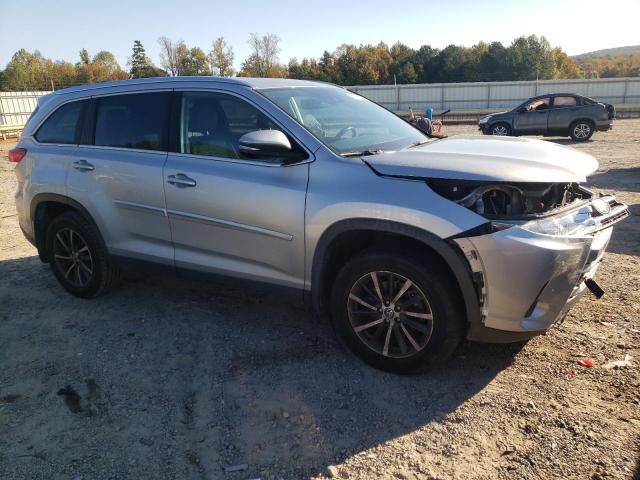 2019 Toyota Highlander SE