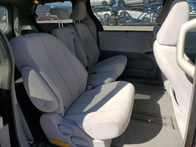 2012 Toyota Sienna LE