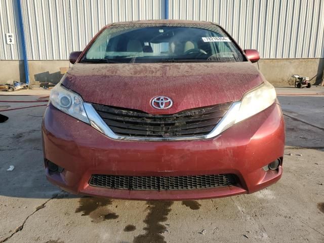 2012 Toyota Sienna LE