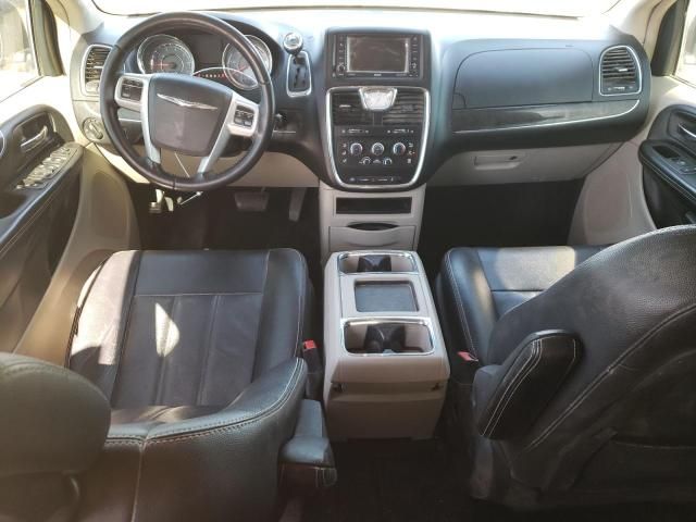 2015 Chrysler Town & Country LX