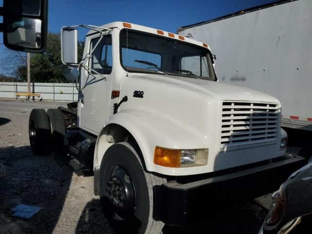 2001 International 4000 4900