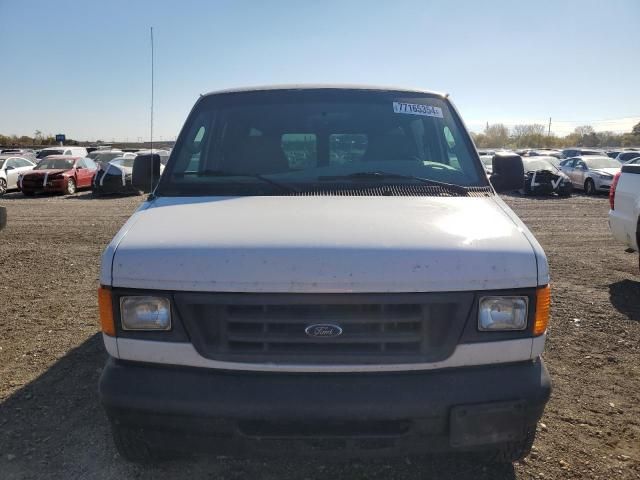 2004 Ford Econoline E350 Super Duty Wagon