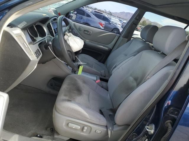 2004 Toyota Highlander Base