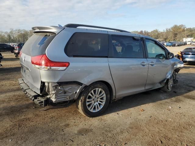 2012 Toyota Sienna XLE