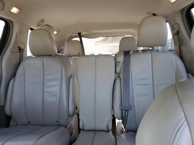 2011 Toyota Sienna XLE