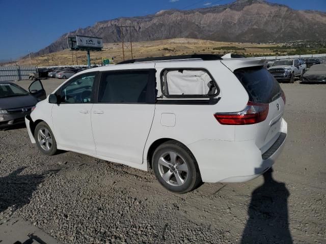 2020 Toyota Sienna LE