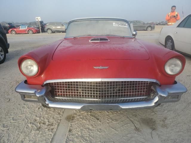 1957 Ford Thunderbird