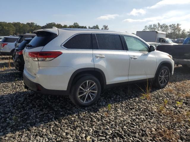 2019 Toyota Highlander SE