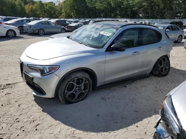 2021 Alfa Romeo Stelvio Sport