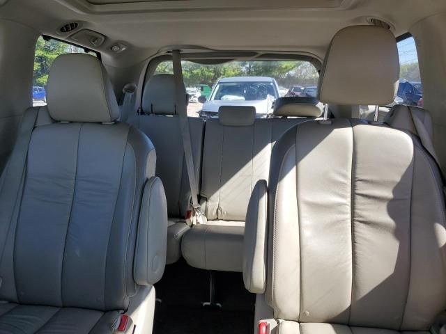 2012 Toyota Sienna XLE