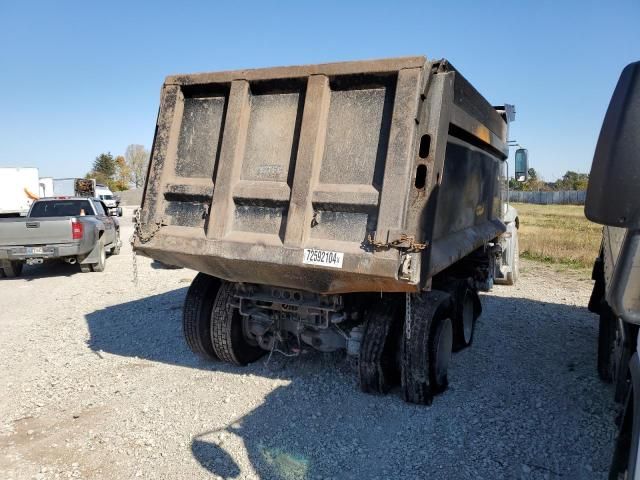 2018 Mack 800 GU800