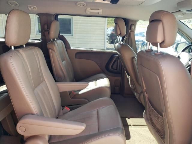 2015 Chrysler Town & Country Touring L