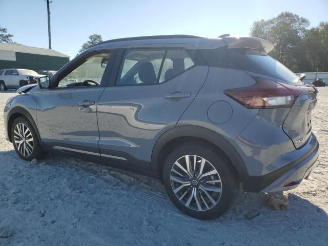 2021 Nissan Kicks SR