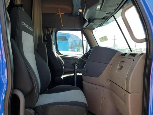 2014 Freightliner Cascadia 125