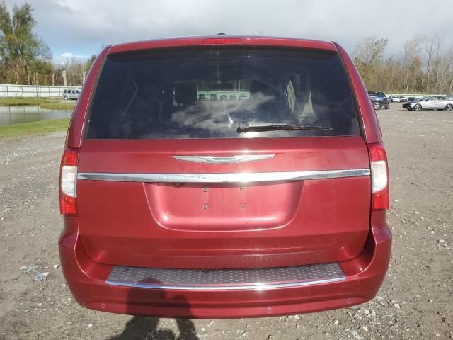 2015 Chrysler Town & Country Touring L